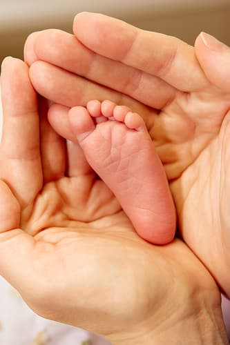 Newborn Baby Girl Born to Drunk Mom Has a Blood Alcohol Content of 0.29