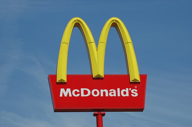 Childhood Obesity - How Parents Can Safely Encourage Weight Loss