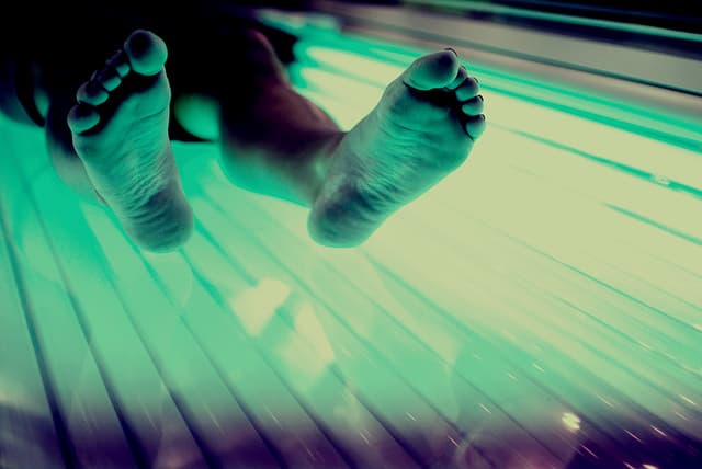 Researchers Say Indoor Tanning and Addiction Activate Same Parts of the Brain
