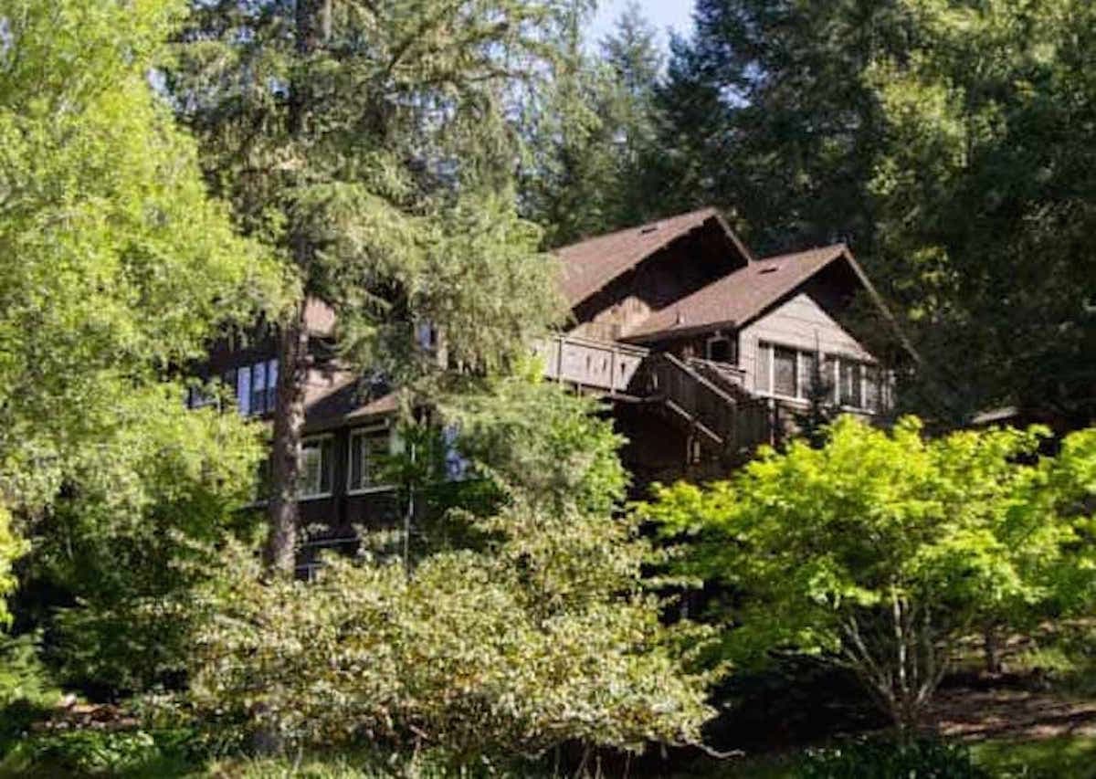 Azure Acres Recovery Center